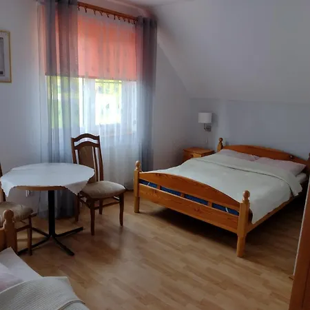 Zajazd Nad Stawami Villa Uherce Mineralne Exterior photo